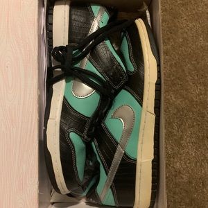 Nike Tiffany Dunks